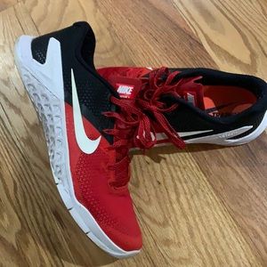 Nike Metcon 4 Size 10 Red